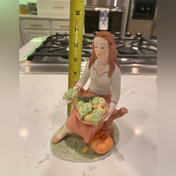 Vintage Laszlo Ispanky Figurine AUTUMN Lady Girl Four Seasons Porcelain Fairy - Picture 9 of 9